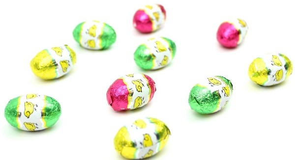 https://bonovo.almadoce.pt/fileuploads/Produtos/Chocolates/Bombons Sazonais/_ovetti_cioccolato_al_latte_ripieni_crema_nocciola_incarto_pulcino_sorini_2.jpg